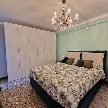 Veneziacentopercento La Forcola Apartment, Next To Rialto Bridge מראה חיצוני תמונה