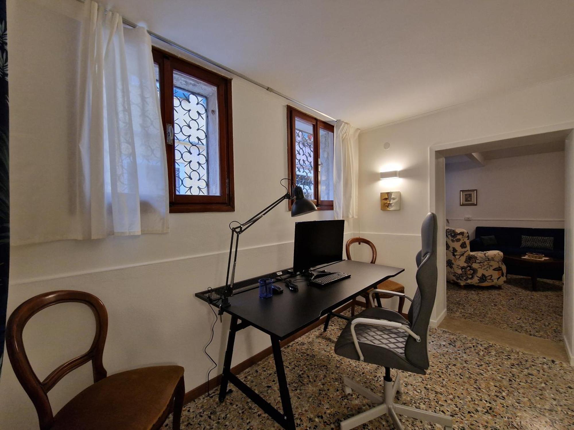 Veneziacentopercento La Forcola Apartment, Next To Rialto Bridge מראה חיצוני תמונה