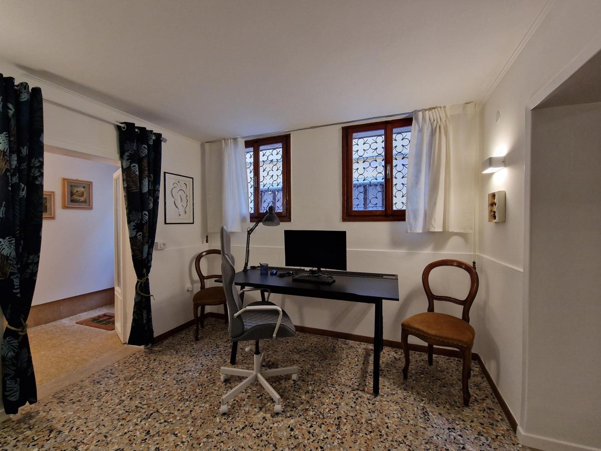 Veneziacentopercento La Forcola Apartment, Next To Rialto Bridge מראה חיצוני תמונה