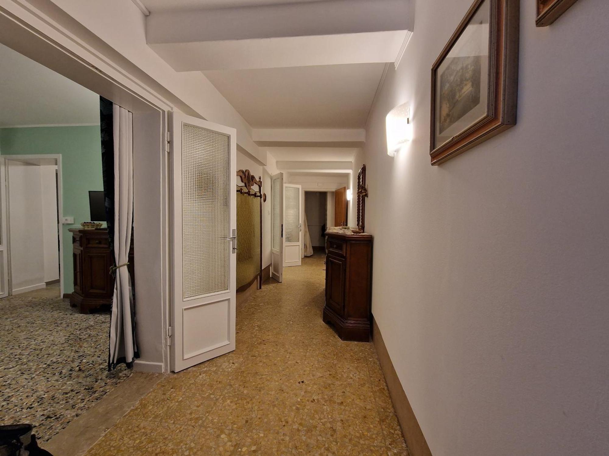 Veneziacentopercento La Forcola Apartment, Next To Rialto Bridge מראה חיצוני תמונה