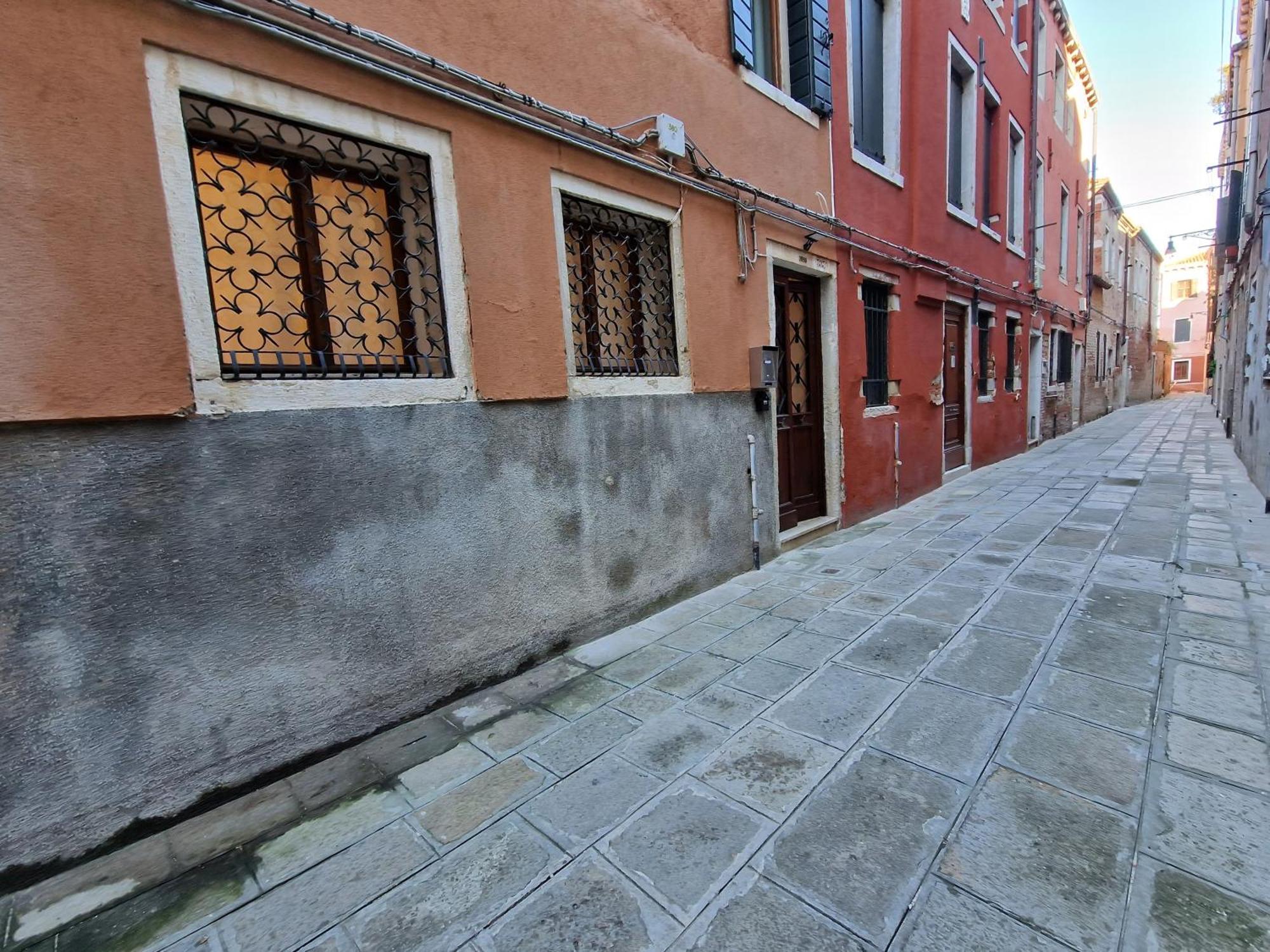 Veneziacentopercento La Forcola Apartment, Next To Rialto Bridge מראה חיצוני תמונה